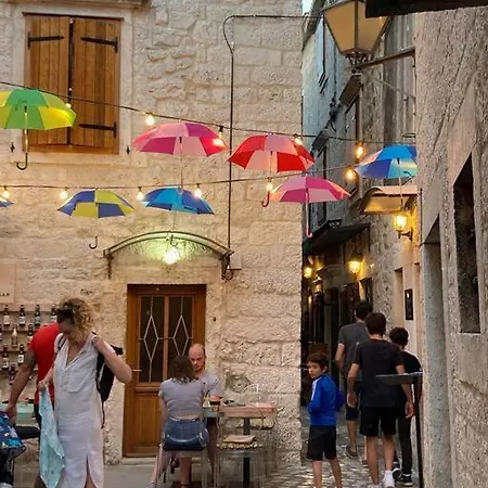 Comfortable With The Balcony Near Center Trogir