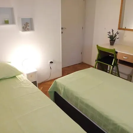Comfortable With The Balcony Near Center Apartment Trogir